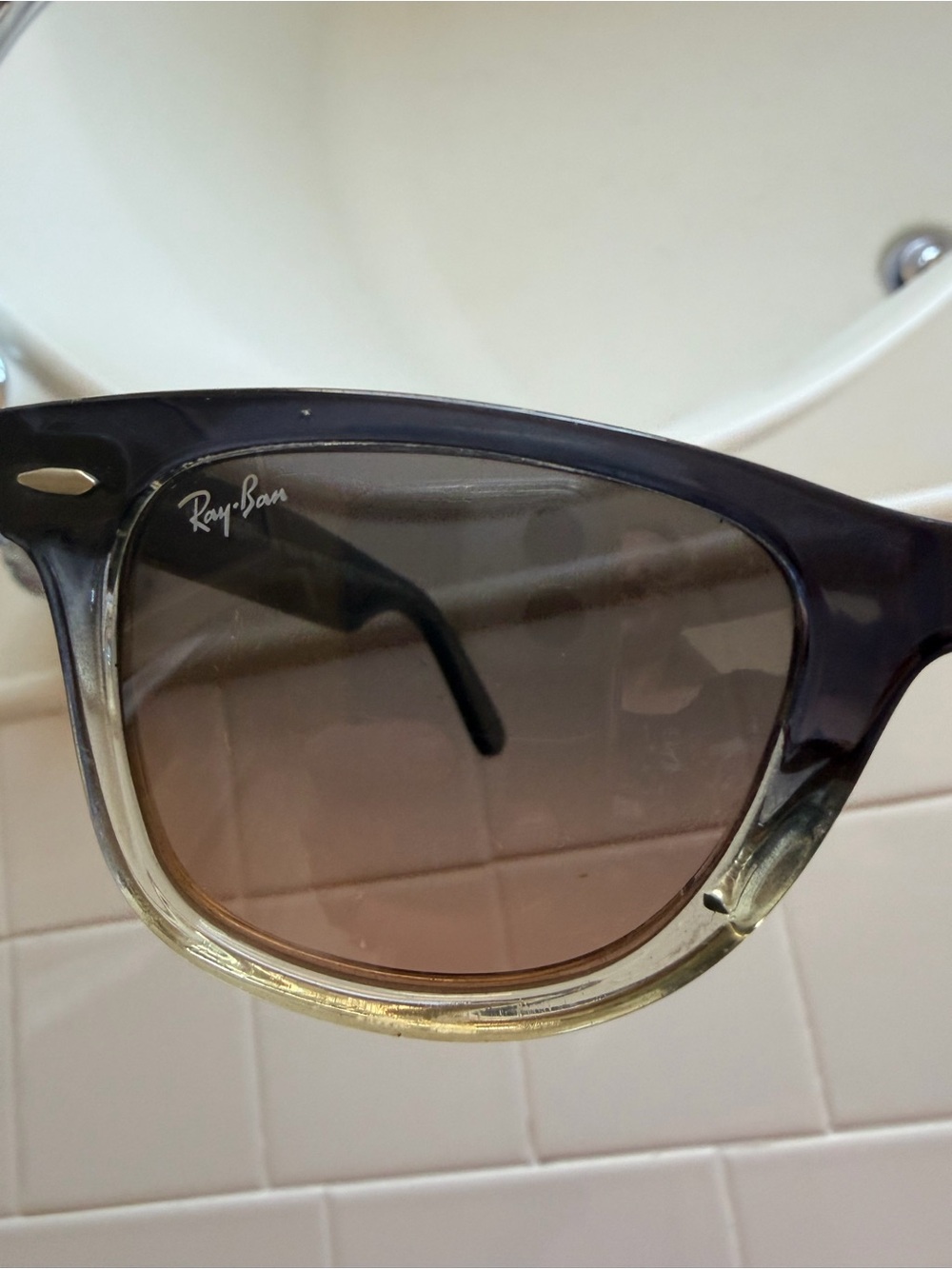 RARE - Ombré Ray-Ban Wayfarers - Picture 14 of 15